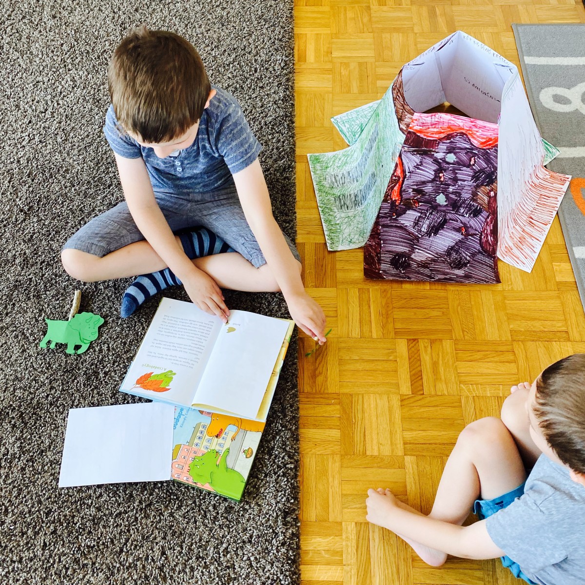 Két kis dínó – könyvajánló és&nbsp;játékötlet